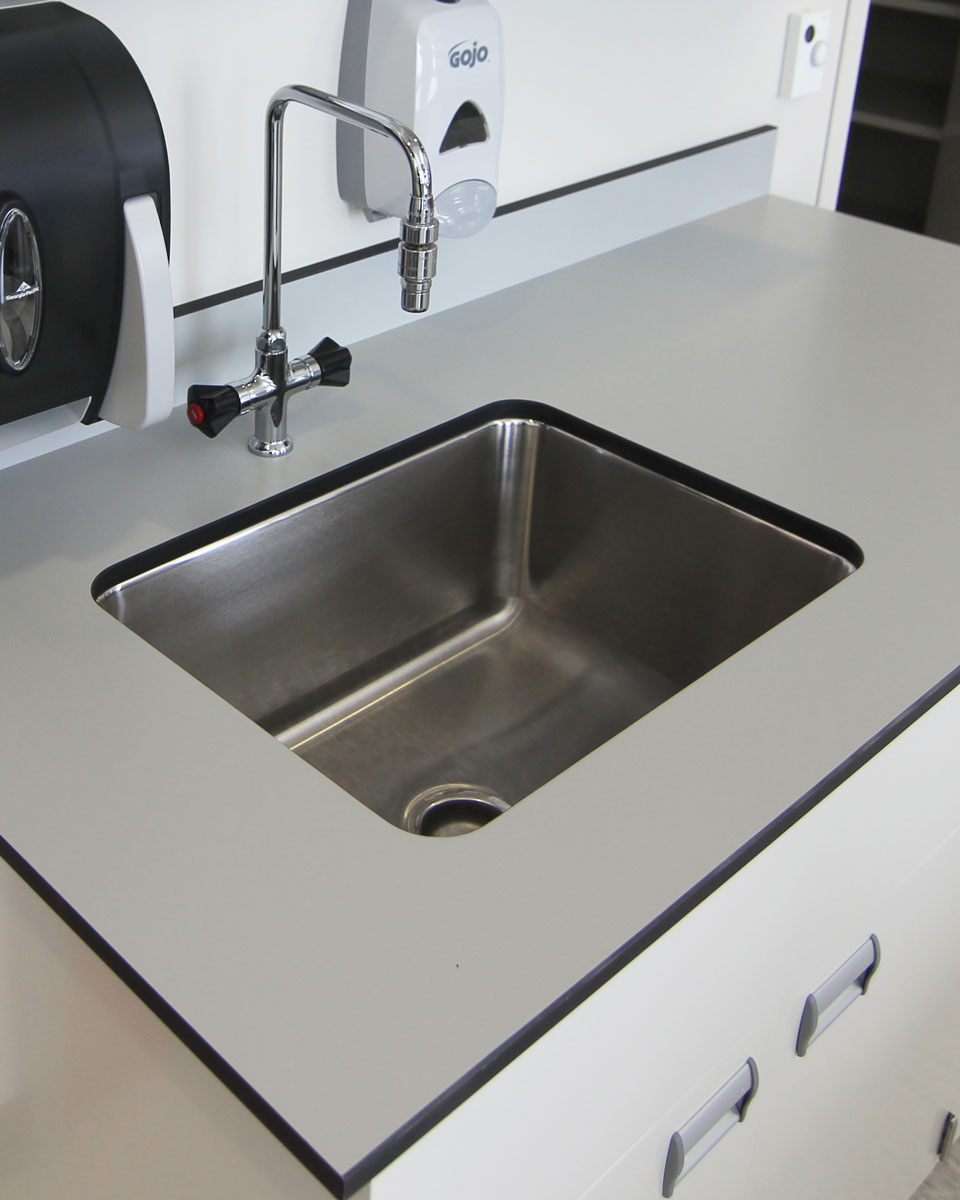 Laboratory Work Tops Sinks In Epoxy Trespa A T Villa